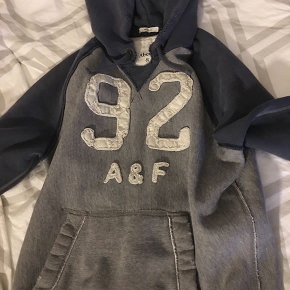 A & F Muscle Fit Hoodie - Picture 1 of 5
